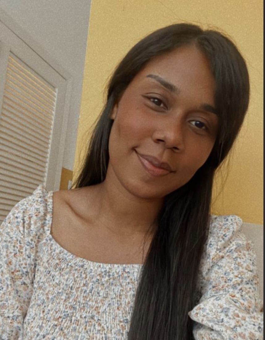 Marcela M. - Successfully approved USCIS Green Card through attorney-approved Alvva immigration services in Arizona, USA